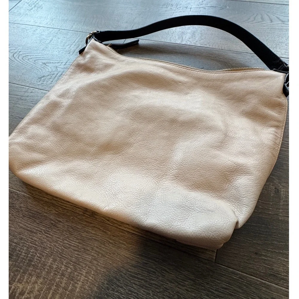 Fossil Tan Leather Hobo‎ Bag Shoulder Bag Large Pocket Black Strap Purse